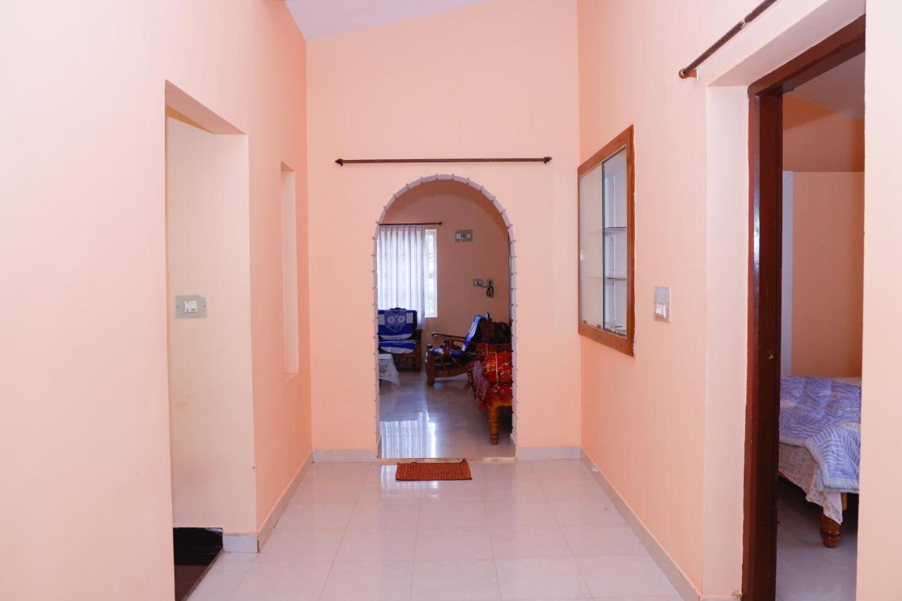 Giri'S Homestay Madikeri Exteriör bild